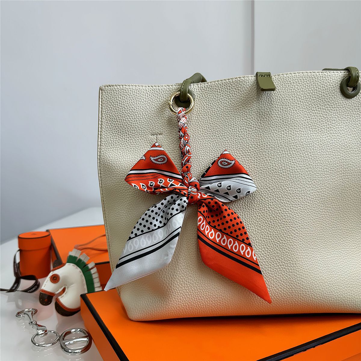 Elegant Silk Scarf Bow Bag Cha - Women'S Ysl Fashion recensie en prijs