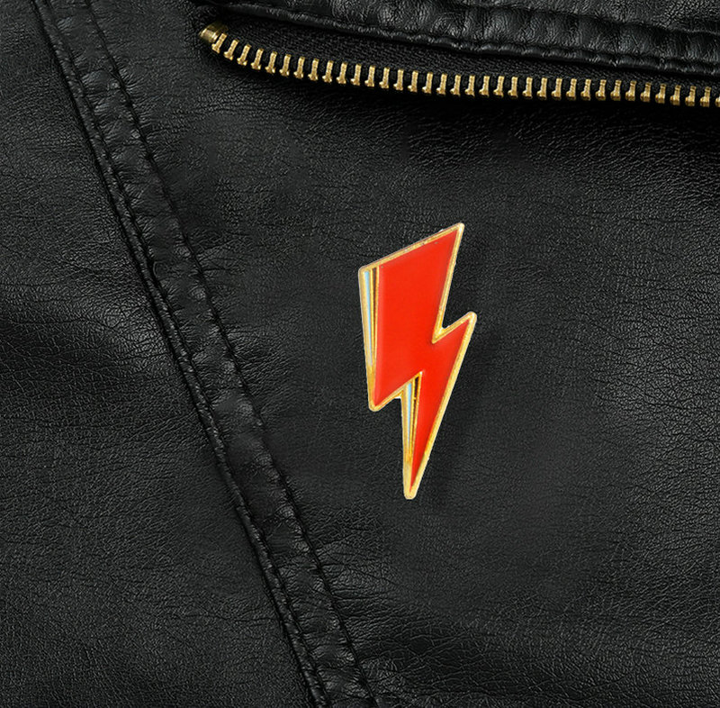 Aladdin Lightning Enamel Pin B - Women Fashion Icon recensie en prijs