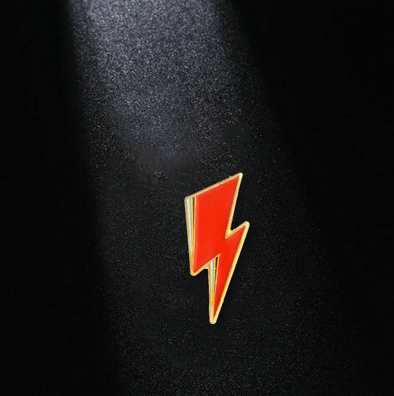 Aladdin Lightning Enamel Pin B - Women Fashion Icon recensie en prijs