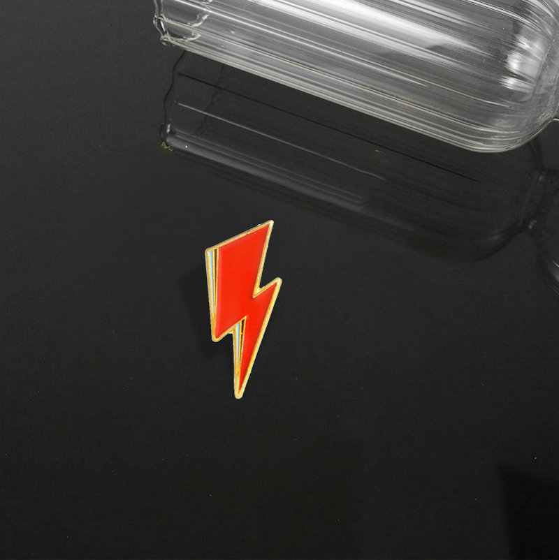 Aladdin Lightning Enamel Pin B - Women Fashion Icon recensie en prijs