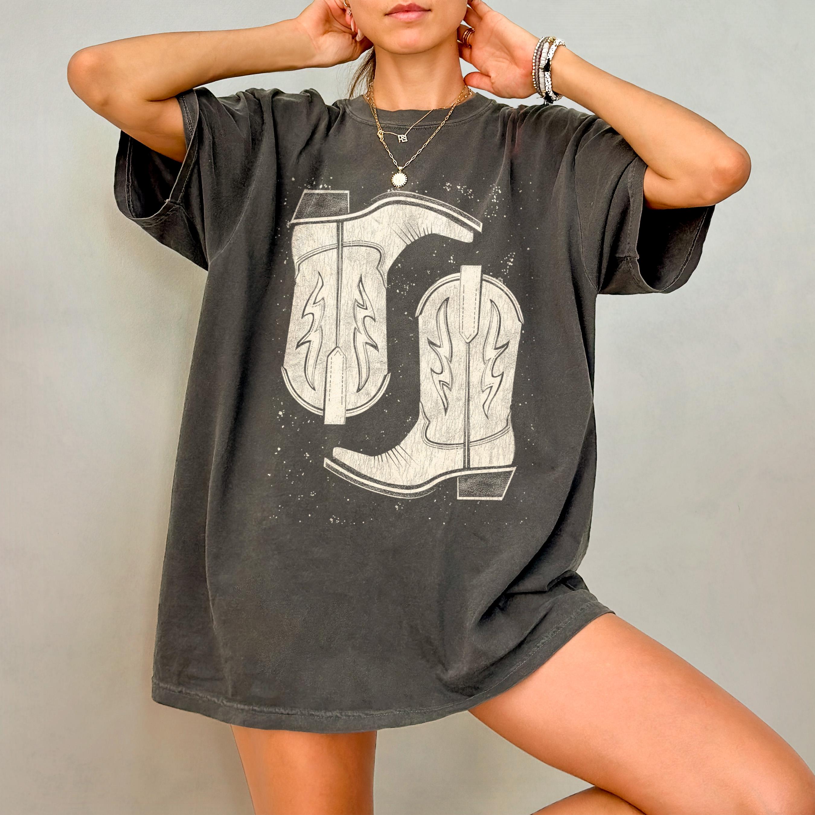 Retro Cowgirl Boots Printed T- - Women'S Fashion Trends 2026 Spring Summer recensie en prijs