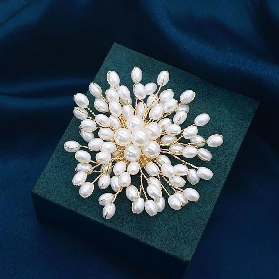 Pearl Woven Flower Brooch For  - Women Fashion Designers recensie en prijs