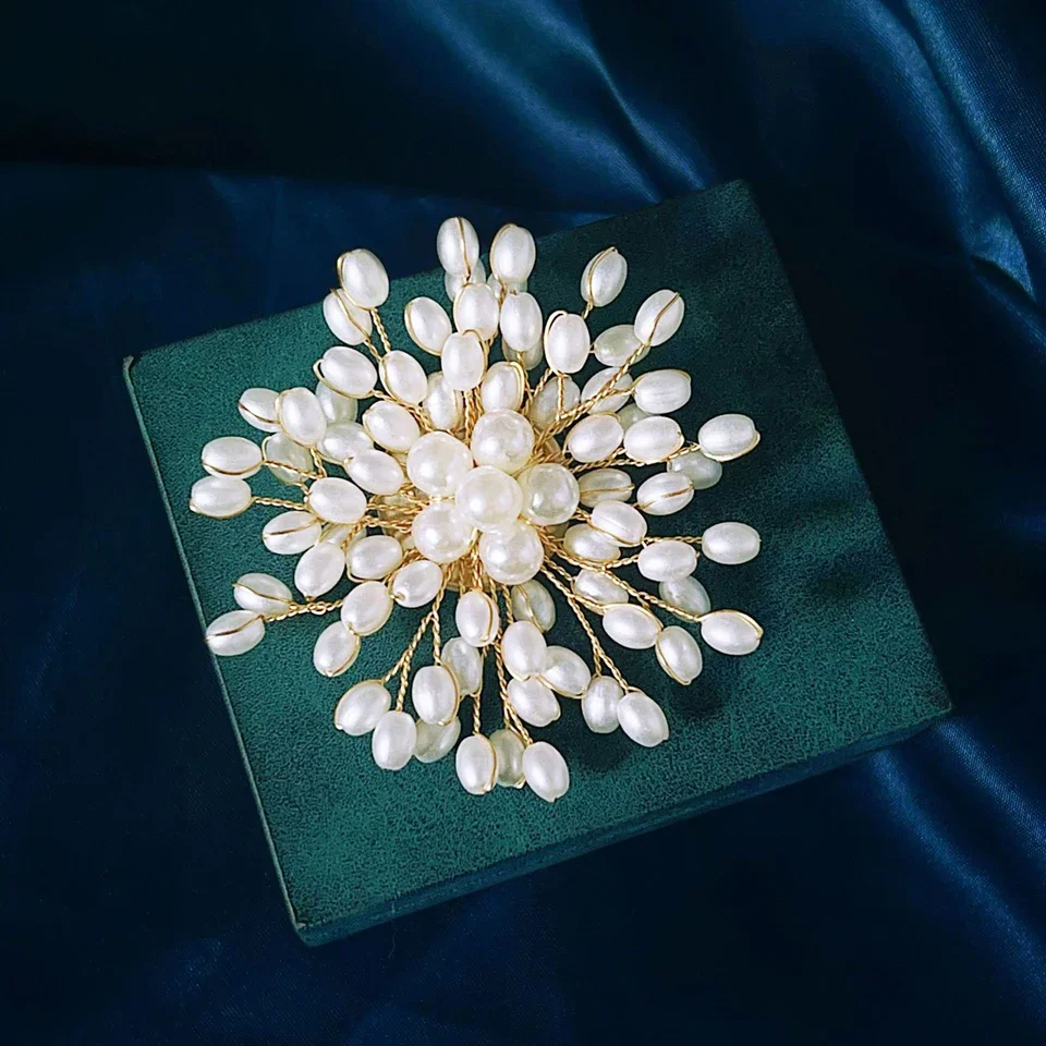 Pearl Woven Flower Brooch For  - Women Fashion Designers recensie en prijs