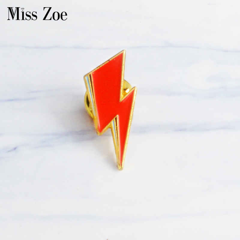 Aladdin Lightning Enamel Pin B - Women Fashion Icon recensie en prijs